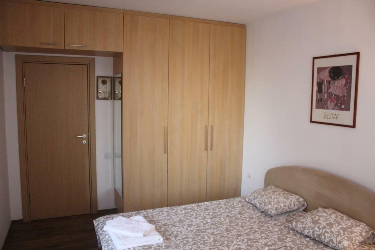 Central Square Apartment พลอฟดิฟ ภายนอก รูปภาพ
