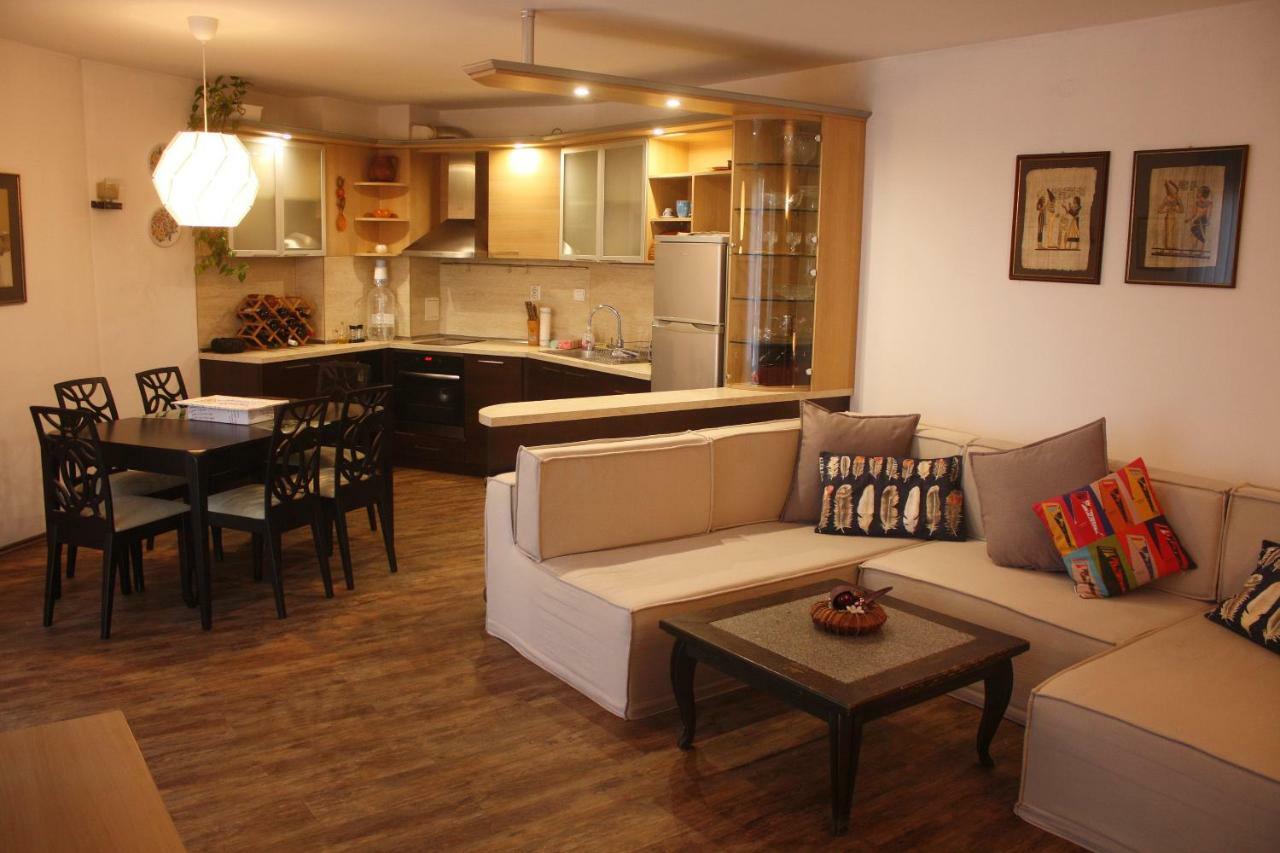 Central Square Apartment พลอฟดิฟ ภายนอก รูปภาพ
