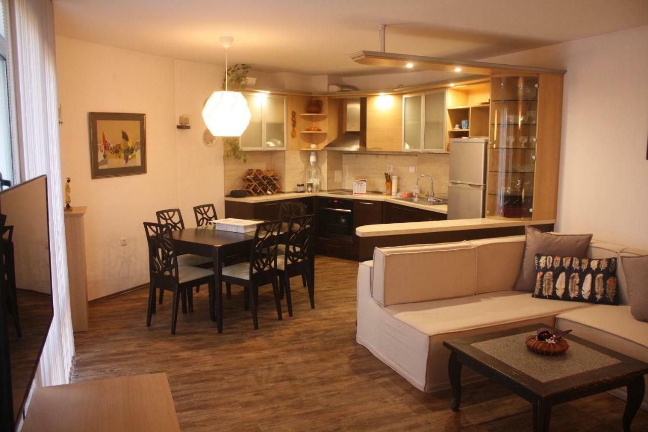 Central Square Apartment พลอฟดิฟ ภายนอก รูปภาพ